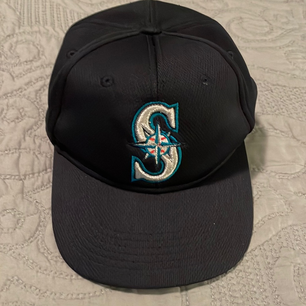 MLB Youth Black Seattle Mariners Logo Embroidered Adjustable Velcro Baseball Cap